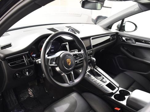 Used 2021 Porsche Macan image 12
