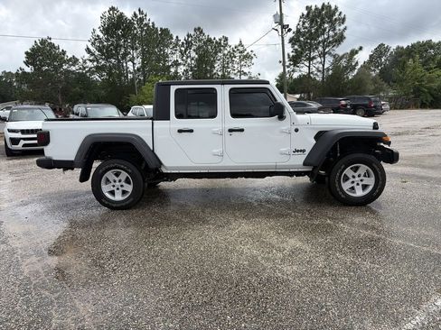 Used 2024 Jeep Gladiator Sport AWD/4WD image 7