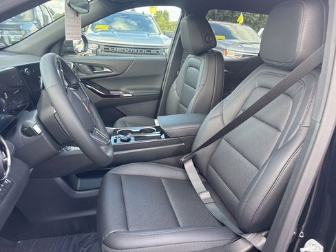 New 2026 Chevrolet Equinox LT w/ Convenience Package II image 16