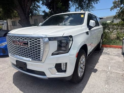 Used 2024 GMC Yukon XL Denali w/ Advanced Technology Package AWD/4WD image 3