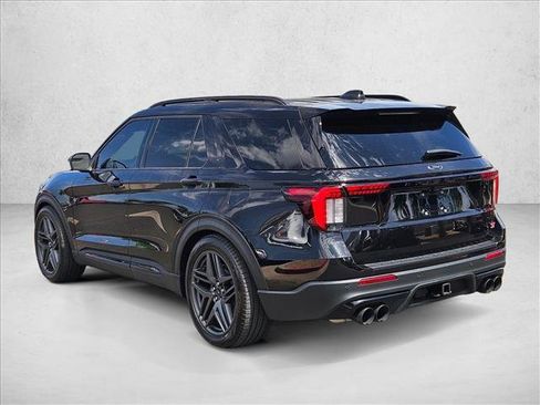 Used 2025 Ford Explorer ST AWD/4WD image 9