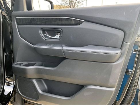 Used 2023 Honda Pilot Elite image 24