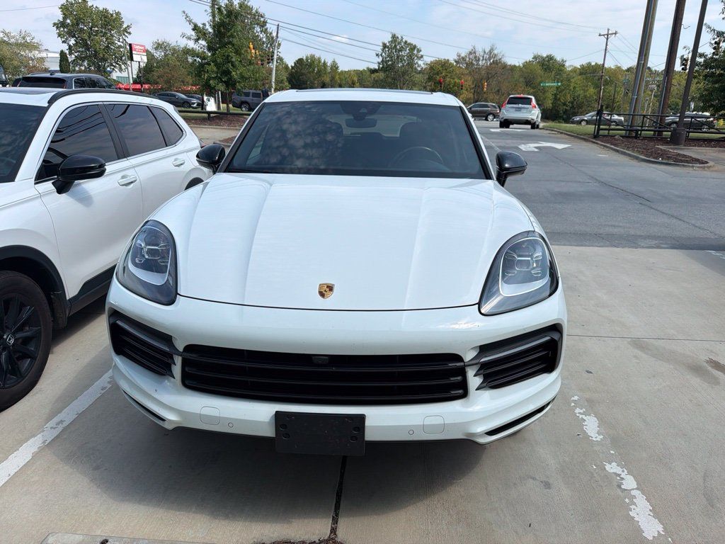 Used 2021 Porsche Cayenne AWD/4WD image 2