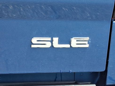 Used 2016 GMC Sierra 1500 SLE w/ SLE Value Package AWD/4WD image 30