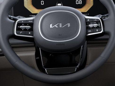New 2026 Kia Carnival EX FWD image 23