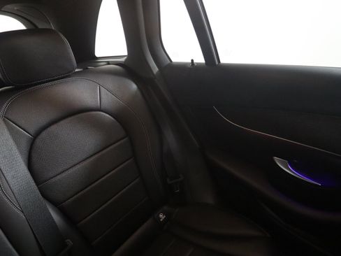 Used 2022 Mercedes-Benz GLC 300 4MATIC image 15