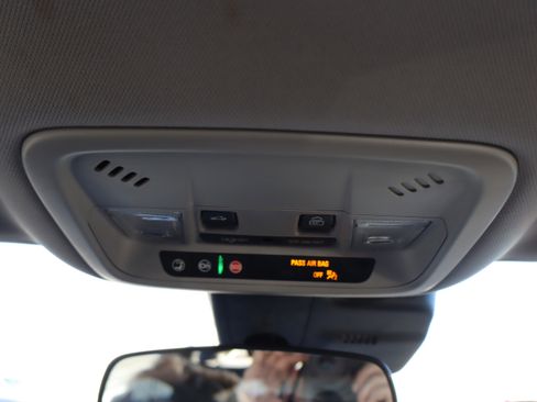 Used 2024 Chevrolet Malibu LT image 30