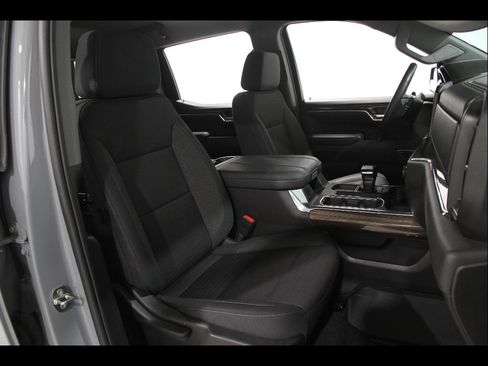 Certified 2024 Chevrolet Silverado 1500 LT Trail Boss w/ Convenience Package II AWD/4WD image 19