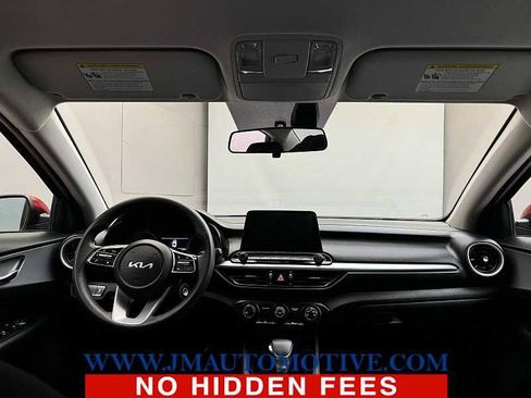 Used 2022 Kia Forte LXS image 11