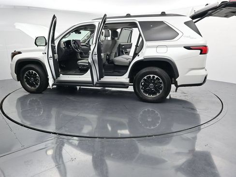 Used 2023 Toyota Sequoia Limited w/ TRD Off-Road Package AWD/4WD image 28