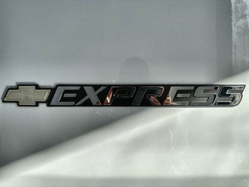 Used 2024 Chevrolet Express 2500 w/ Driver Convenience Package image 26