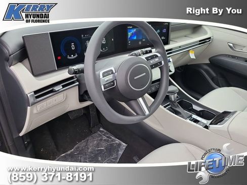 New 2026 Hyundai Tucson SEL image 18