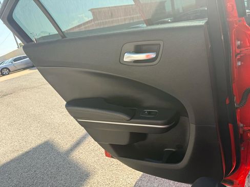 Used 2021 Dodge Charger SXT w/ Leather Interior Group RWD image 16