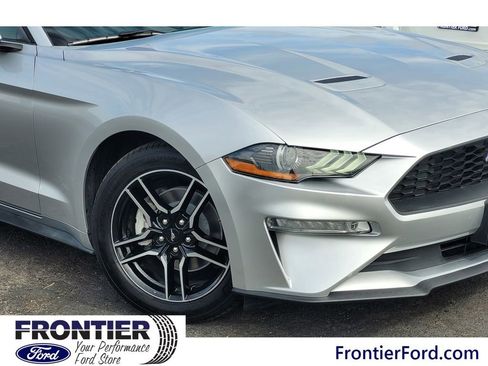 Used 2019 Ford Mustang Premium image 4