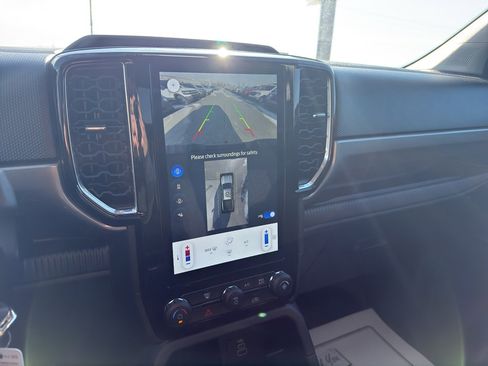 New 2025 Ford Ranger XLT w/ FX4 Off-Road Package image 19