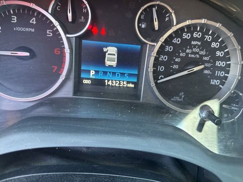 Used 2014 Toyota Tundra SR5 w/ TRD Off Road Package image 15