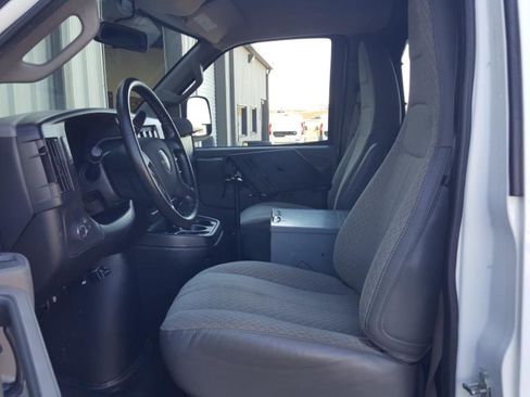 Used 2023 GMC Savana 2500 Extended w/ Driver Convenience Package image 22