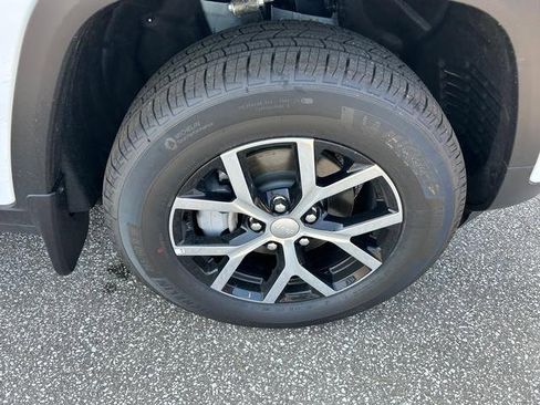 New 2025 Jeep Grand Cherokee Limited w/ Trailer Tow Package image 33