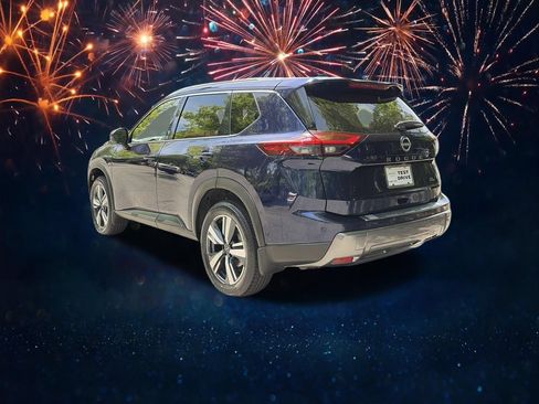 Certified 2024 Nissan Rogue SL w/ SL Premium Package FWD image 3
