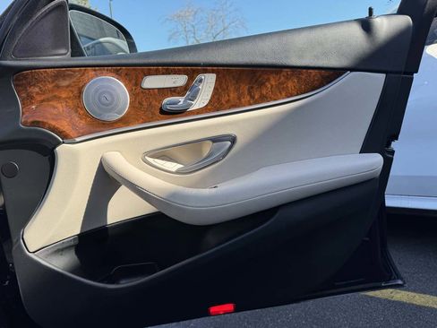 Used 2019 Mercedes-Benz E 300 4MATIC w/ Premium 1 Package image 33