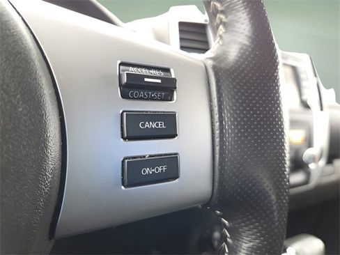 Used 2018 Nissan Frontier PRO-4X image 22