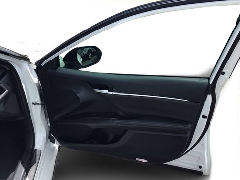 Used 2024 Toyota Camry FWD image 20