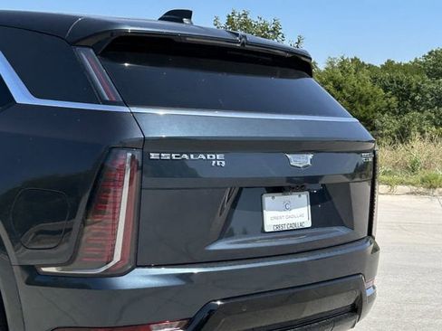 New 2026 Cadillac Escalade IQ Luxury 1 image 9