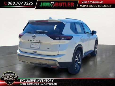 Used 2026 Nissan Rogue SL FWD image 4