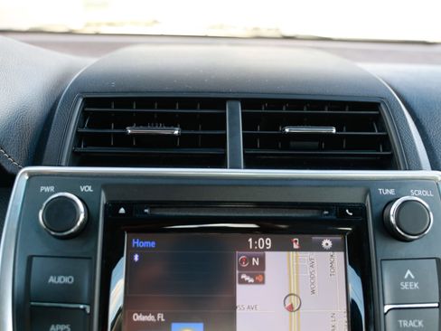 Used 2017 Toyota Camry XLE w/ Moonroof Package image 37