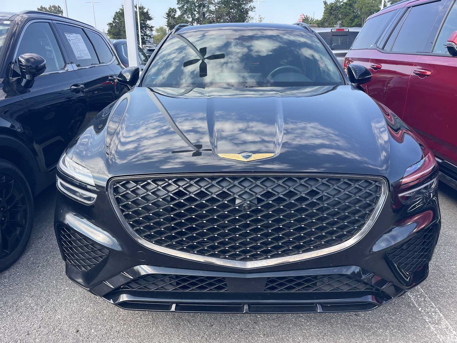 Used 2023 Genesis GV70 2.5T w/ Sport Prestige Package AWD/4WD image 2
