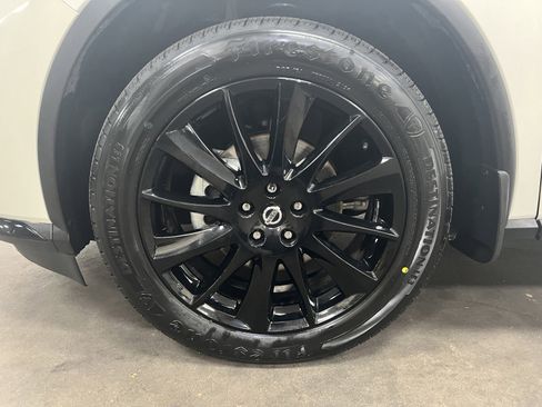 Used 2022 Nissan Murano SV w/ SV Midnight Edition Package image 14