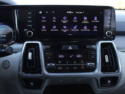 Used 2023 Kia Sorento SX Prestige AWD/4WD image 18
