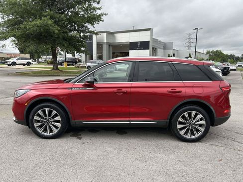 Certified 2022 Lincoln Corsair Reserve w/ Elements Package FWD image 8