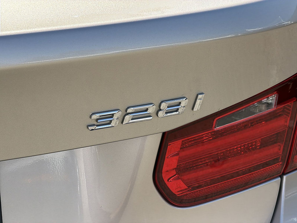 Used 2013 BMW 328i Sedan RWD image 30