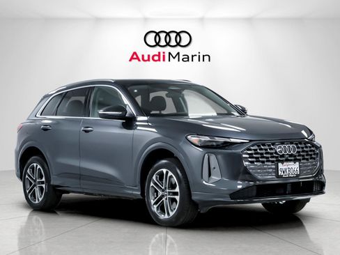 Certified 2025 Audi Q5 Premium w/ Convenience Package AWD/4WD image 7