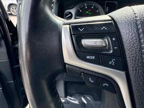 Used 2021 Toyota Land Cruiser image 30