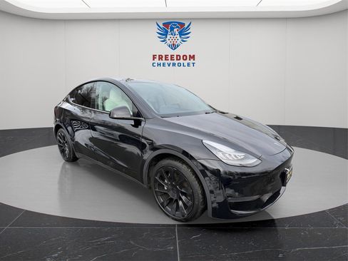 Used 2020 Tesla Model Y Long Range image 7