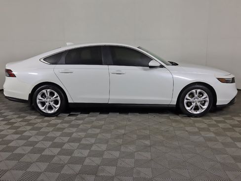 Used 2025 Honda Accord LX image 15