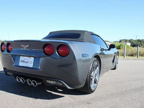 Used 2009 Chevrolet Corvette Base 2D Convertible w/ Preferred Equipment Group image 17