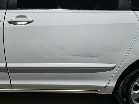 Used 2010 Toyota Sienna LE FWD image 11
