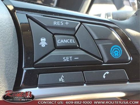 Used 2025 Nissan Altima 2.5 SL FWD image 29
