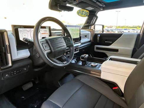 Used 2024 GMC Hummer EV 3X AWD/4WD image 31