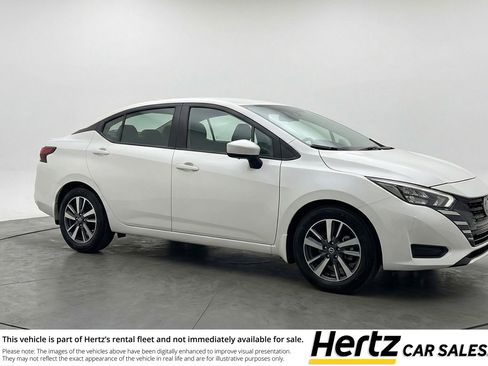 Used 2025 Nissan Versa SV FWD image 1