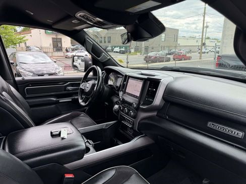 Used 2022 RAM 1500 Laramie w/ Sport Appearance Package AWD/4WD image 9