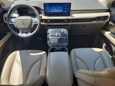 Used 2023 Lincoln Nautilus FWD w/ Premium Package image 14