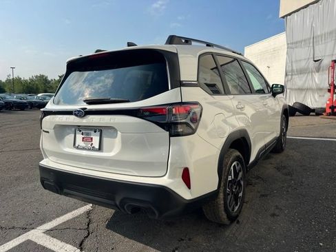 Used 2026 Subaru Forester Premium AWD/4WD image 5