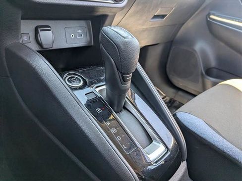 Used 2025 Nissan Versa SV FWD image 17