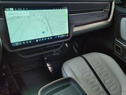 Used 2024 Rivian R1S Adventure image 48