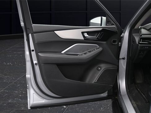 Certified 2026 Acura MDX SH-AWD image 8