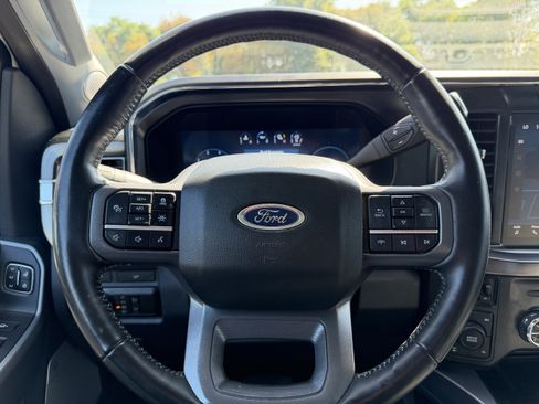 Used 2024 Ford F250 Lariat w/ Lariat Ultimate Package AWD/4WD image 13